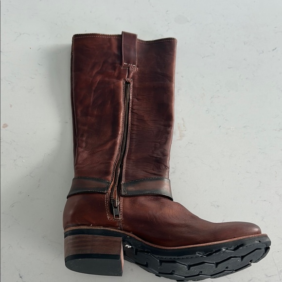 Freebird Brown Heeled Boots with Chunky Heel and Knee High Design - Picture 5 of 6